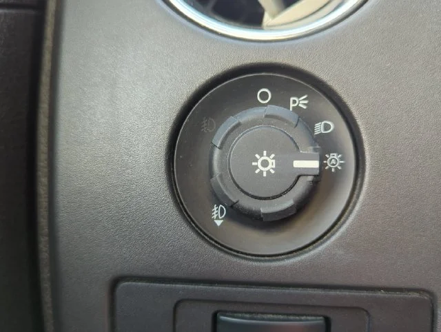 Used 2013 Black Ford XLT image 32