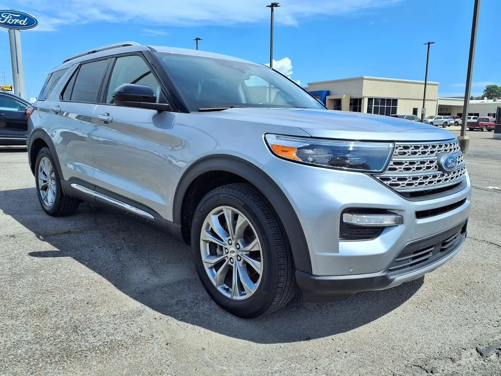 Used 2024 Silver Ford Limited image 16