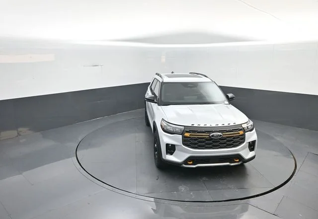 New 2026 White Ford Tremor image 23