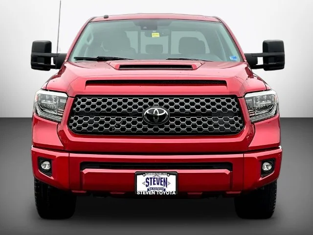 Used 2018 Red Toyota SR5 image 2