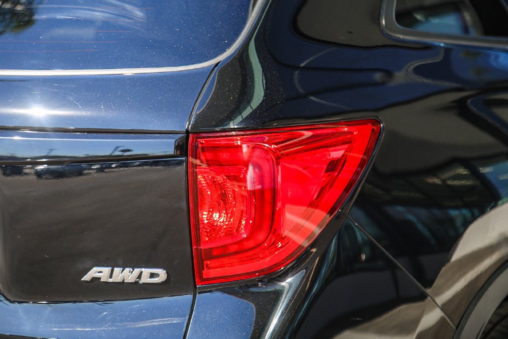 Certified Used 2024 Crystal Black Pearl Honda AWD EX-L image 8