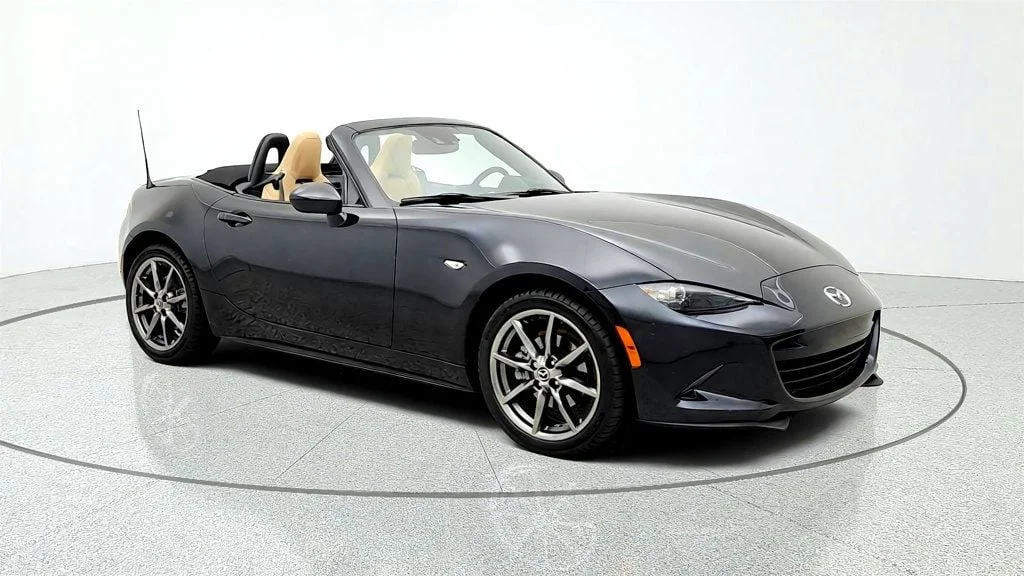 Used 2016 Jet Black Mica Mazda 2dr Convertible Automatic Grand Touring image 3