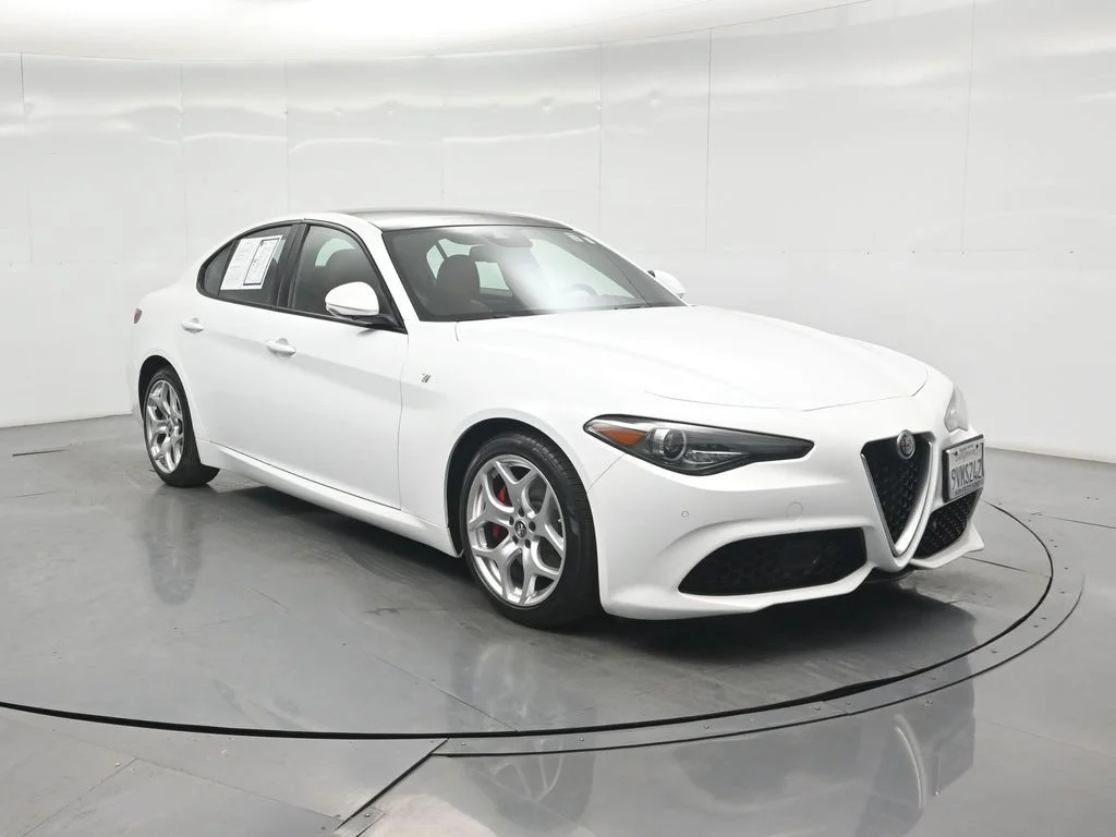 Used 2022 White Alfa Romeo Ti image 44