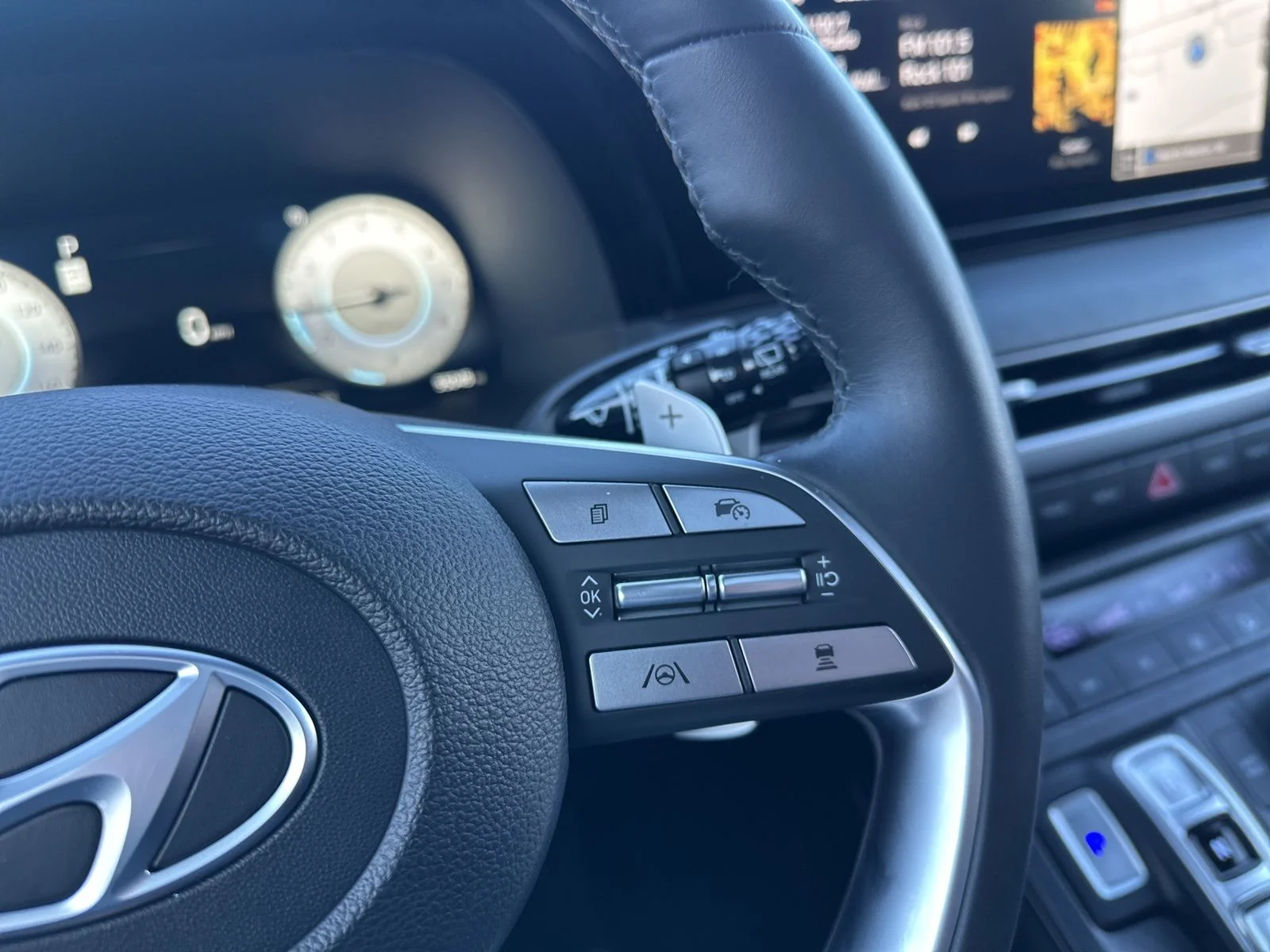 Used 2023 Red Hyundai Limited image 43