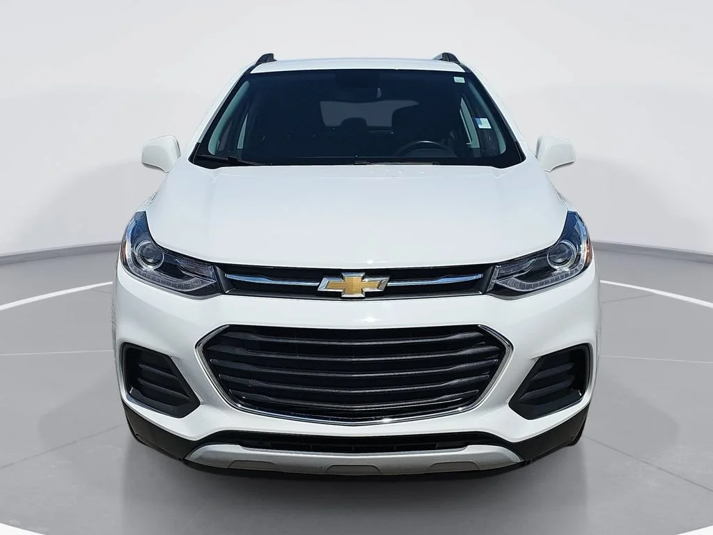 Certified Used 2019 SUMMIT WHITE Chevrolet LT image 10