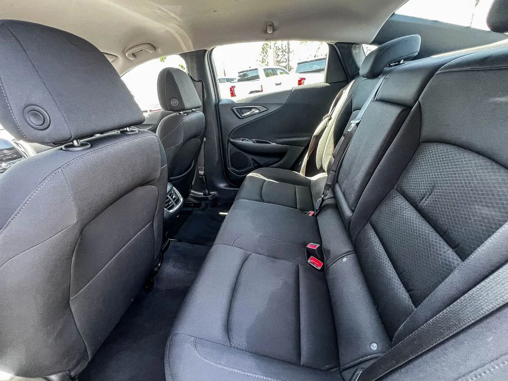 Used 2023 Gray Chevrolet LT image 17