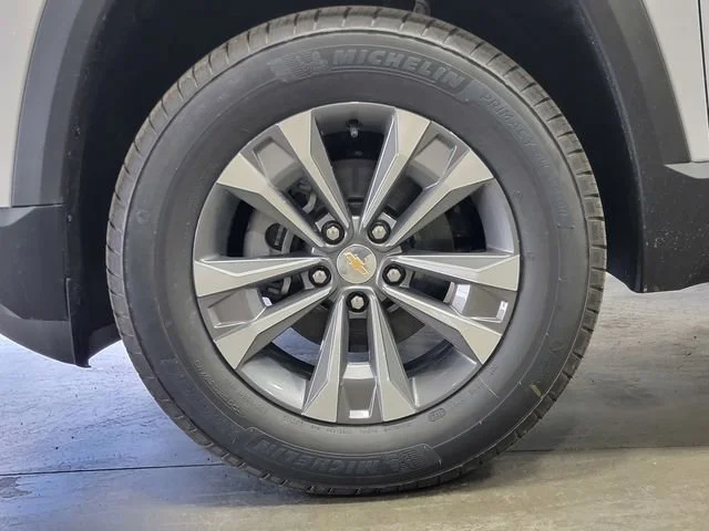 2026 Chevrolet Equinox LT - Photo 11