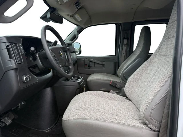 New 2026 Summit White Chevrolet 1LT image 10