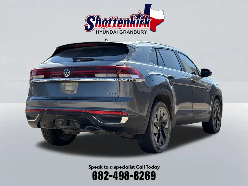 Used 2024 Platinum Gray Metallic Volkswagen 2.0T SE w/Technology image 5