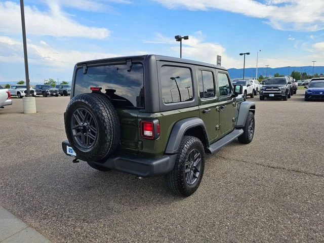 Used 2024 Green Clearcoat Jeep Sport S image 5