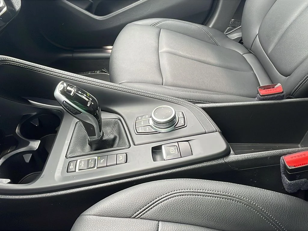 Used 2022 Black BMW xDrive28i image 24