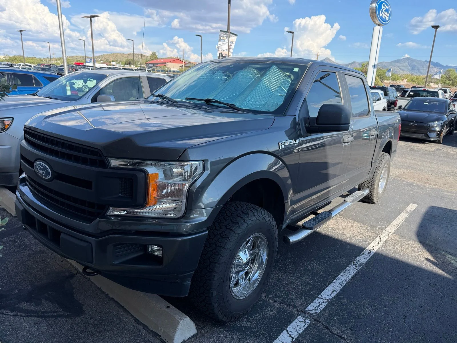 Used 2020 Magnetic Ford XL image 1