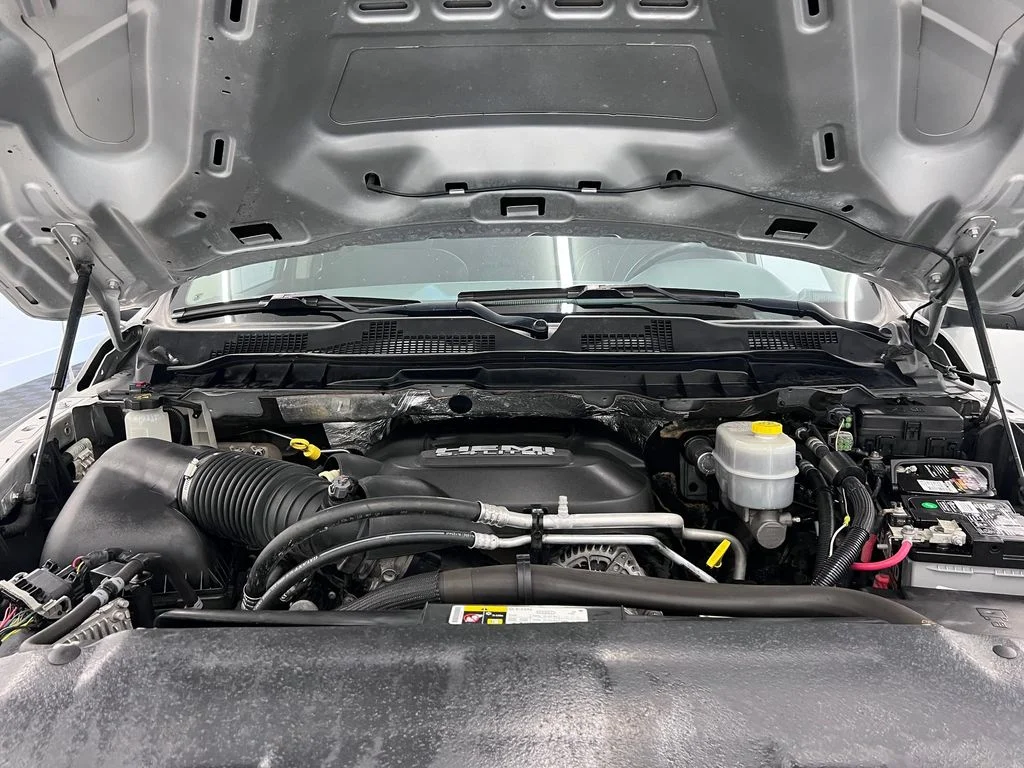 Used 2018 Bright Silver Metallic Clearcoat Ram Tradesman image 29