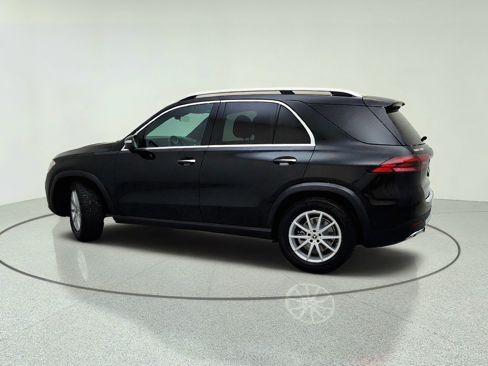 Certified Used 2026 Obsidian Black Metallic Mercedes-Benz GLE 350 image 13