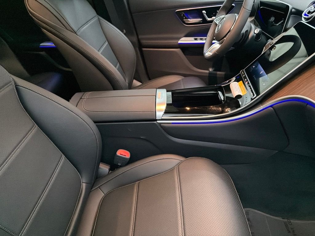 New 2026 Black Mercedes-Benz GLC 300 image 30