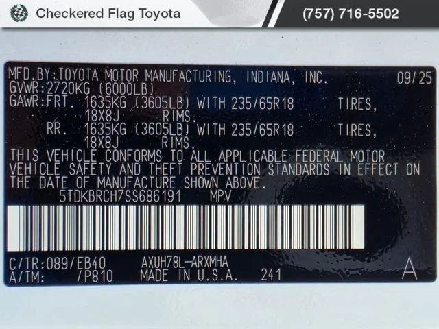 Used 2025 Wind Chill Pearl Toyota XLE image 20