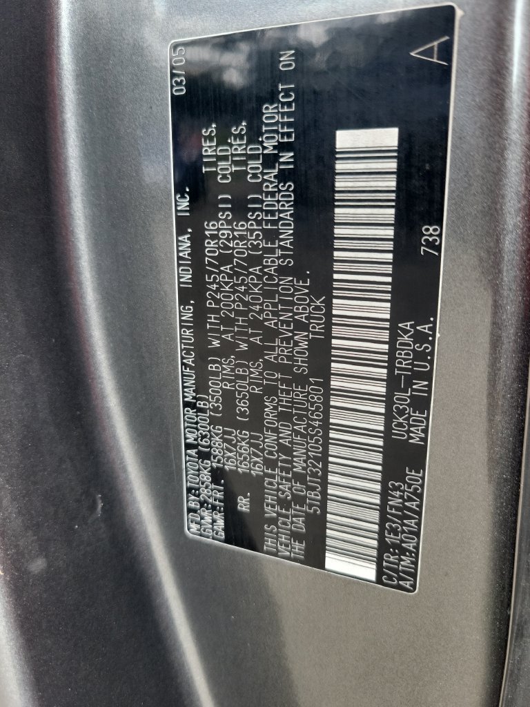 Used 2005 Gray Toyota Base image 34