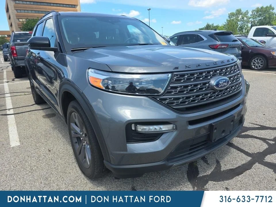 Used 2023 Carbonized Gray Metallic Ford XLT image 2