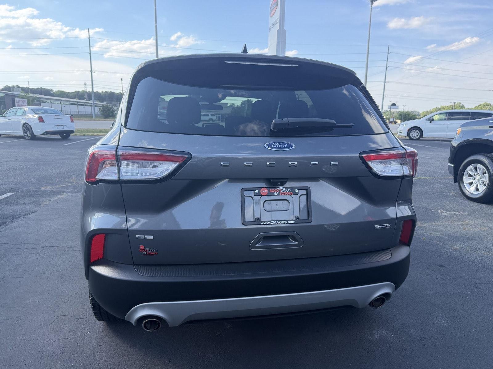 Used 2022 Oxford White Ford SE Hybrid image 6
