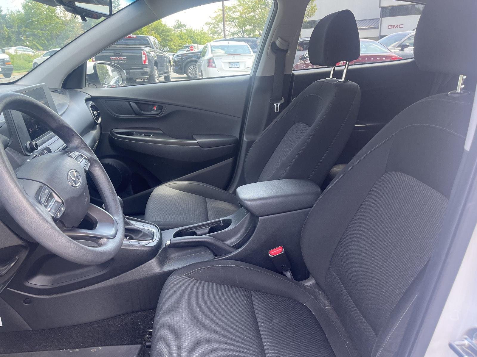 Used 2023 Lunar White Hyundai SEL image 8