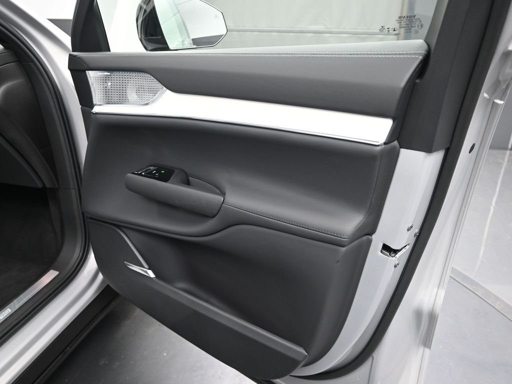 2025 Volvo EX90 Ultra - Photo 19