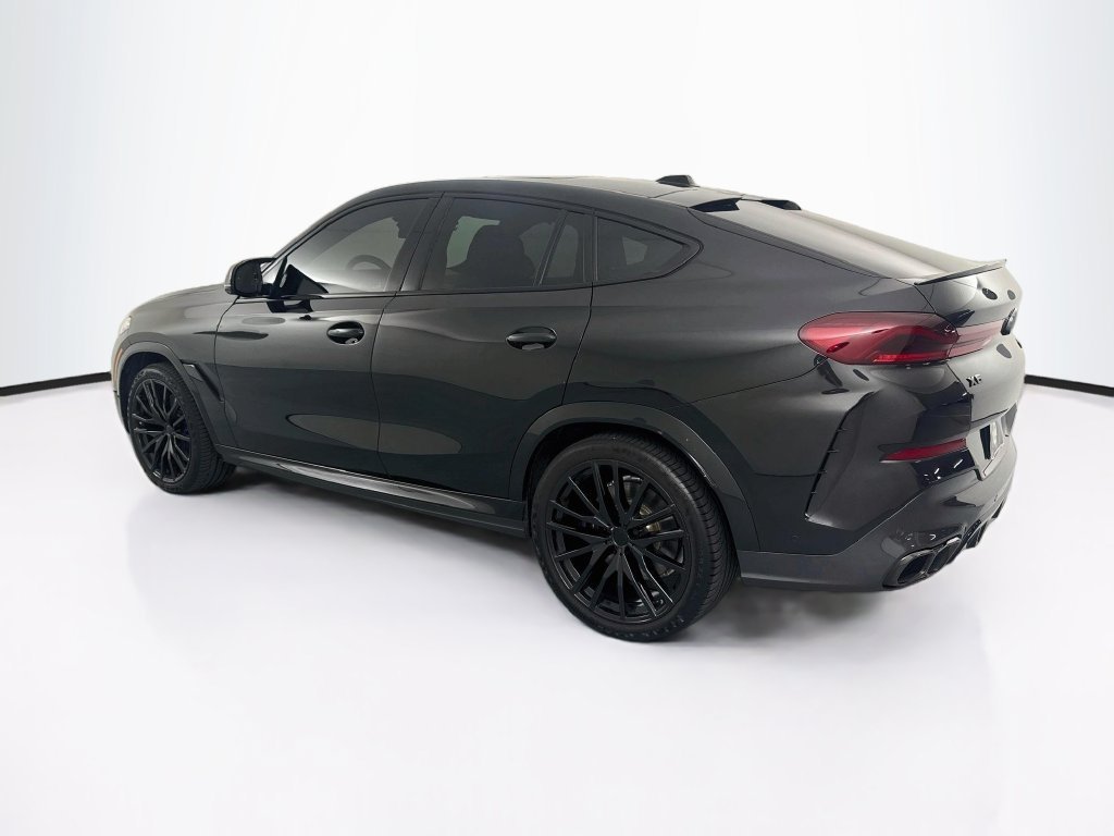 Used 2024 Black BMW M60i image 7