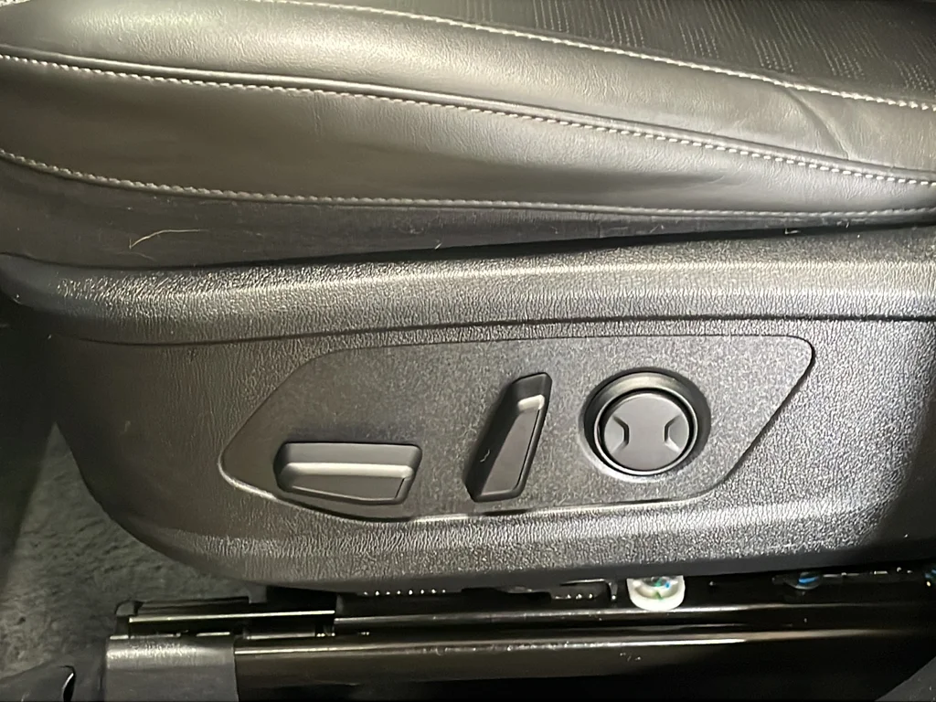 Used 2024 Black Kia S image 18