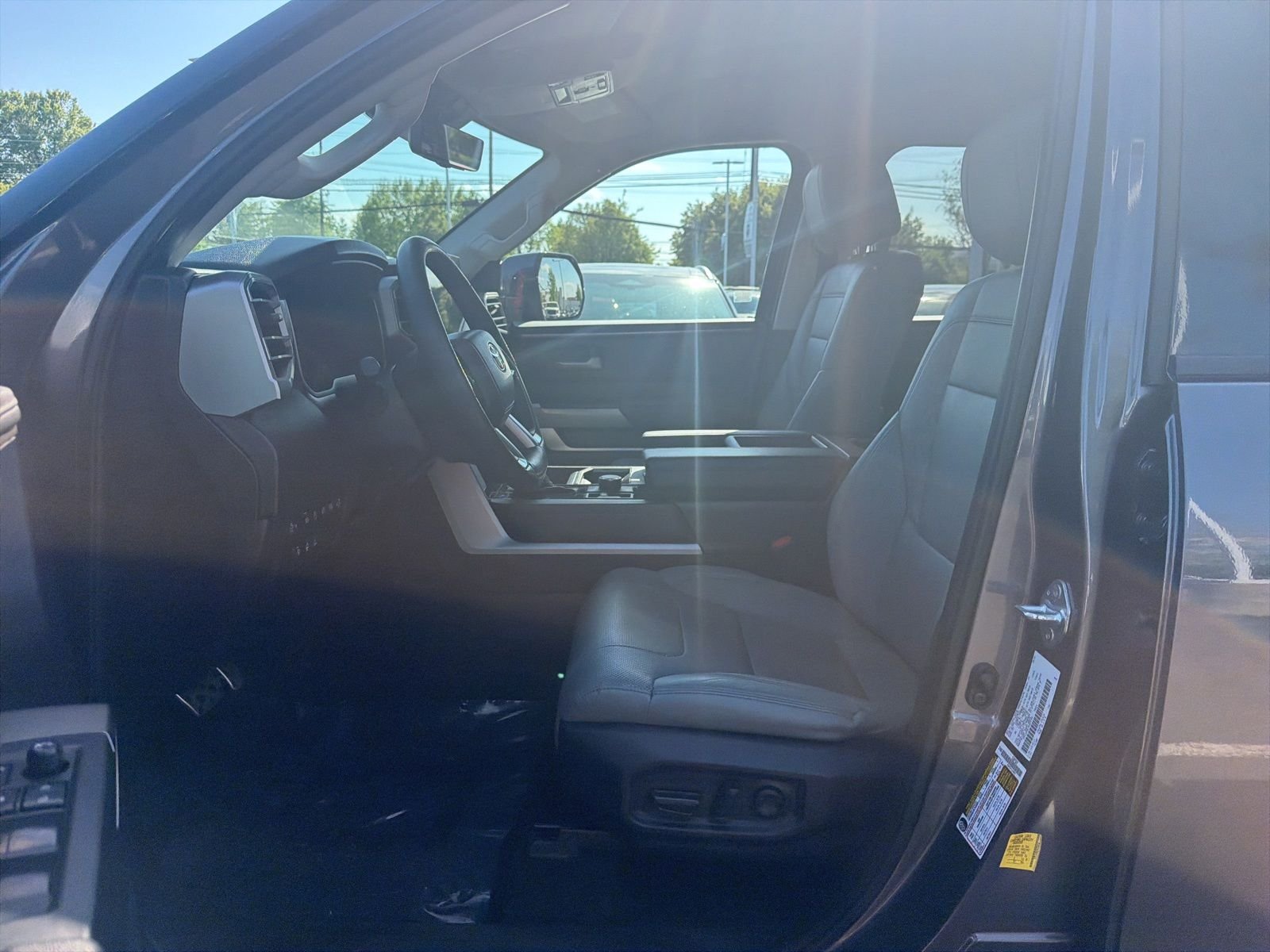 Used 2022 Gray Toyota SR5 image 9