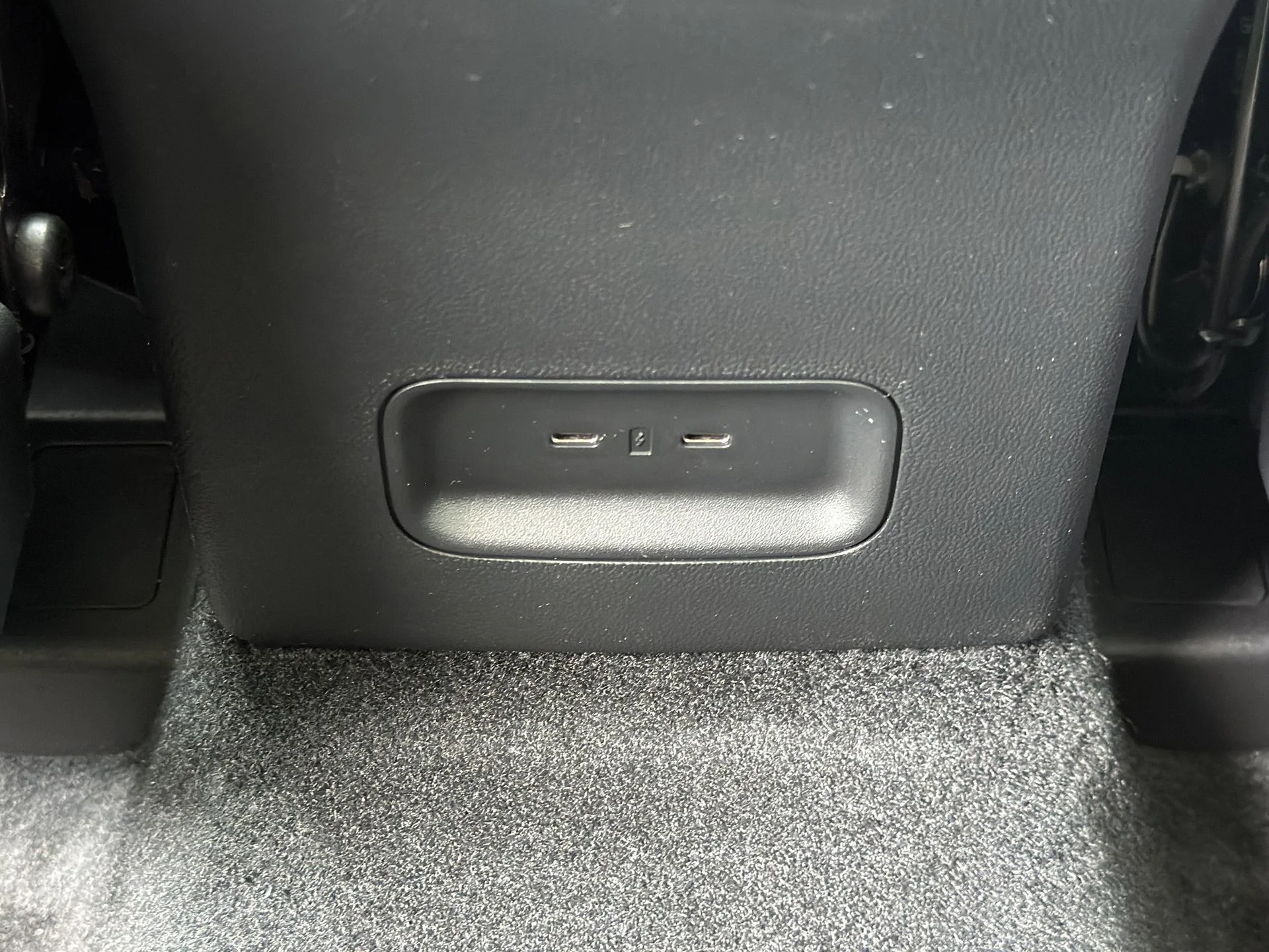 New 2026 Carbonized Gray Metallic Ford Outer Banks® image 27