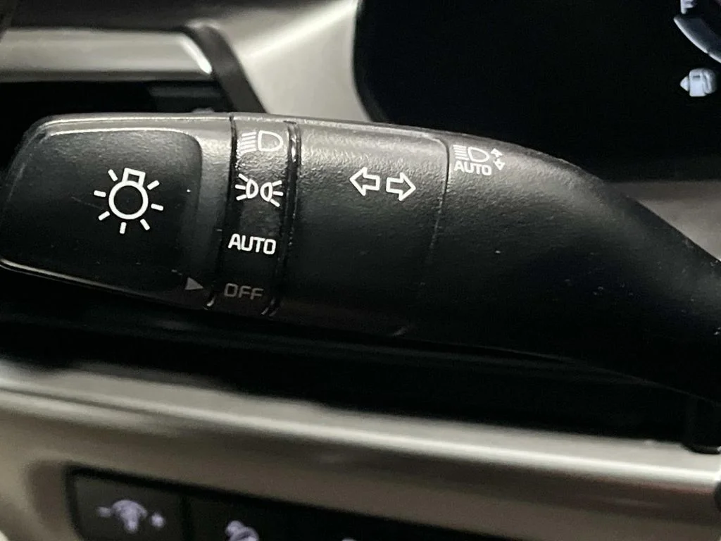 Used 2024 Glacial White Pearl Kia S FWD 3.8L V6 image 25