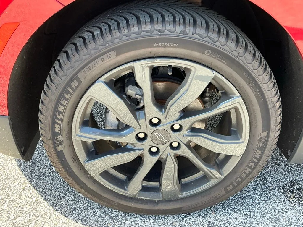 Used 2023 Red Chevrolet RS image 27