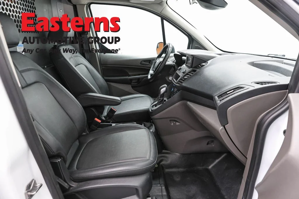Used 2019 White Ford XL image 24