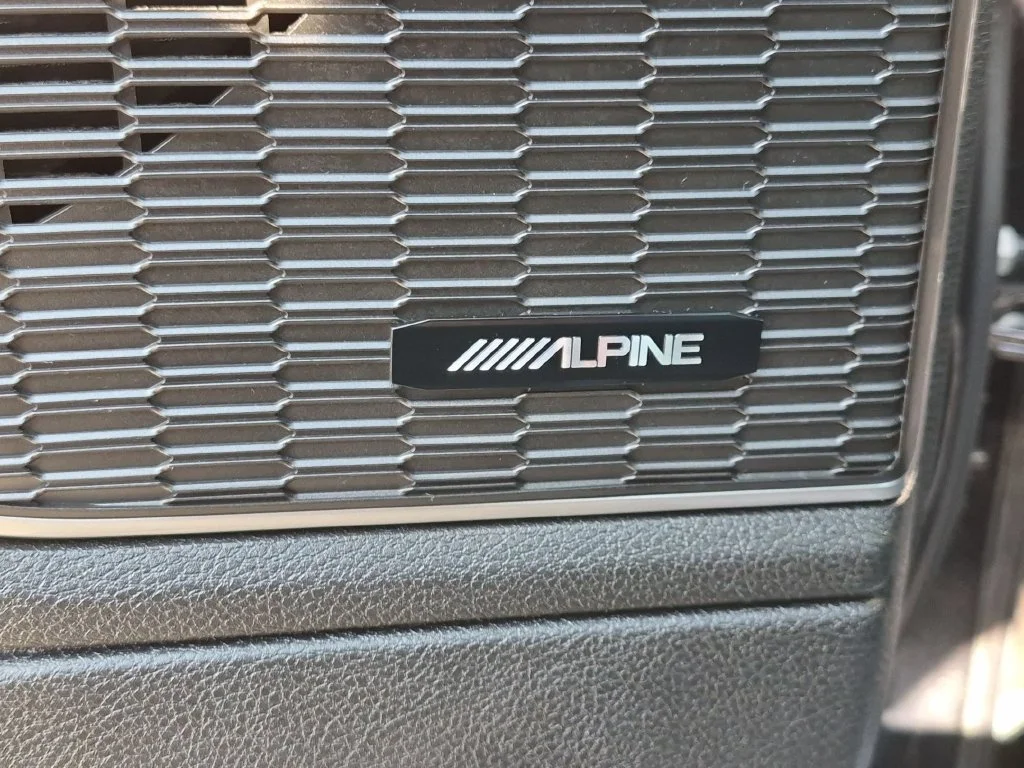 Used 2023 Black Jeep Limited image 12