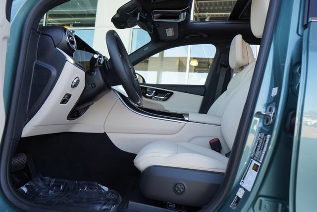 New 2026 Verde Silver Metallic Mercedes-Benz GLC 300 image 59