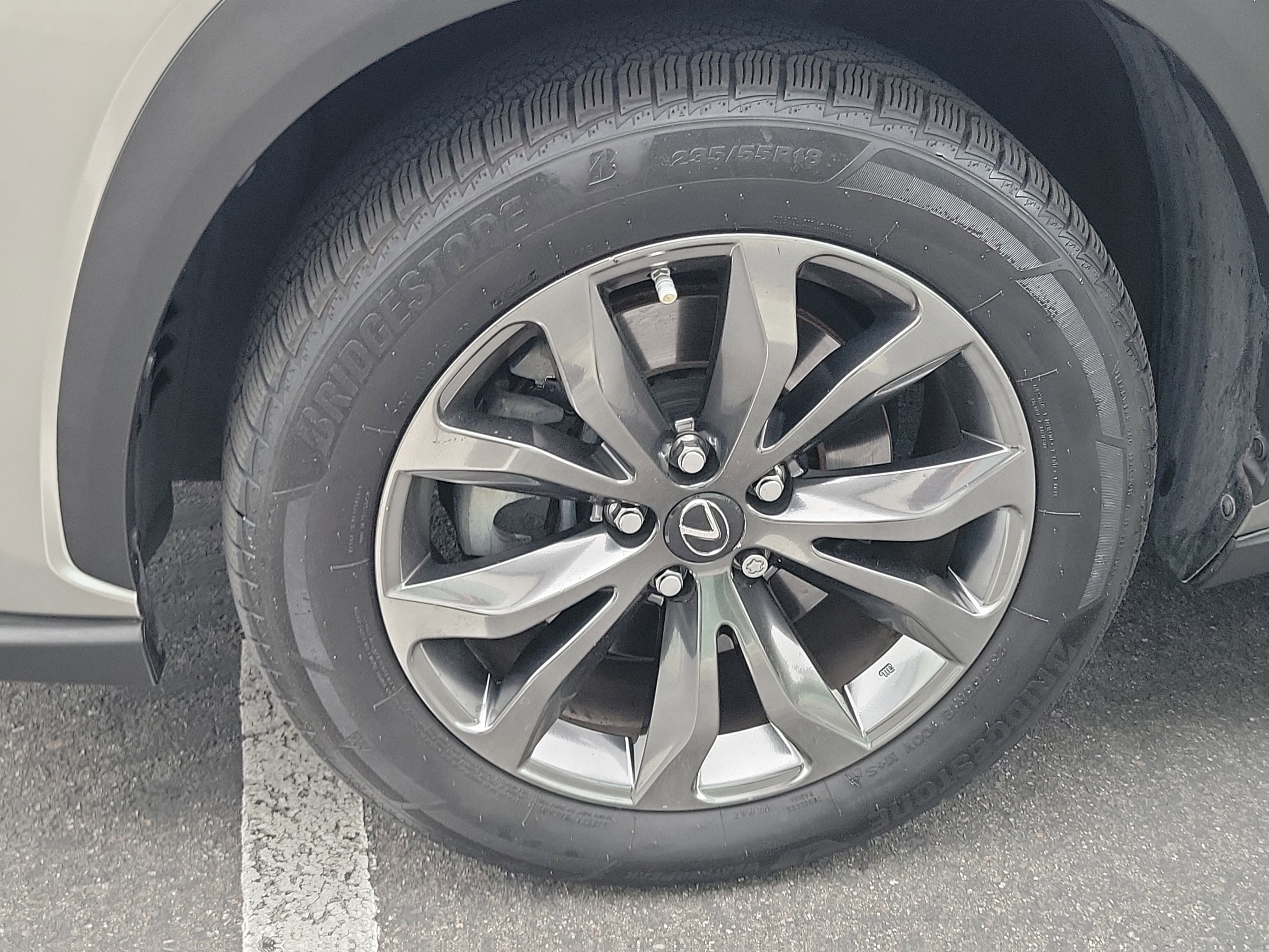 Used 2018 Atomic Silver Lexus  image 9