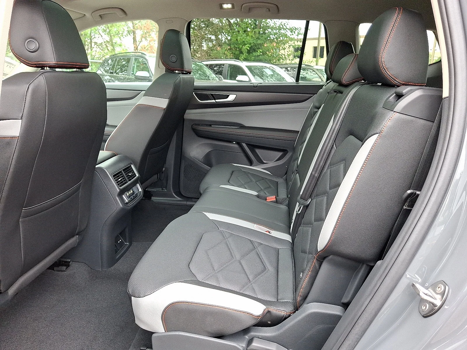 New 2026 Pure Gray Volkswagen 2.0T Peak Edition image 8