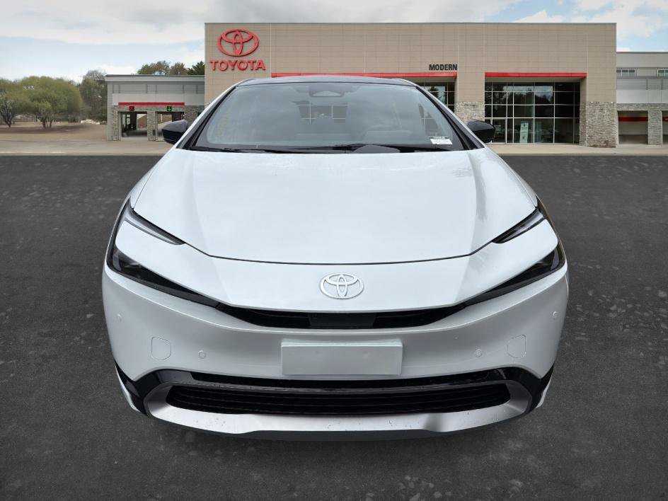 New 2026 Wind Chill Pearl Toyota XSE Premium image 2