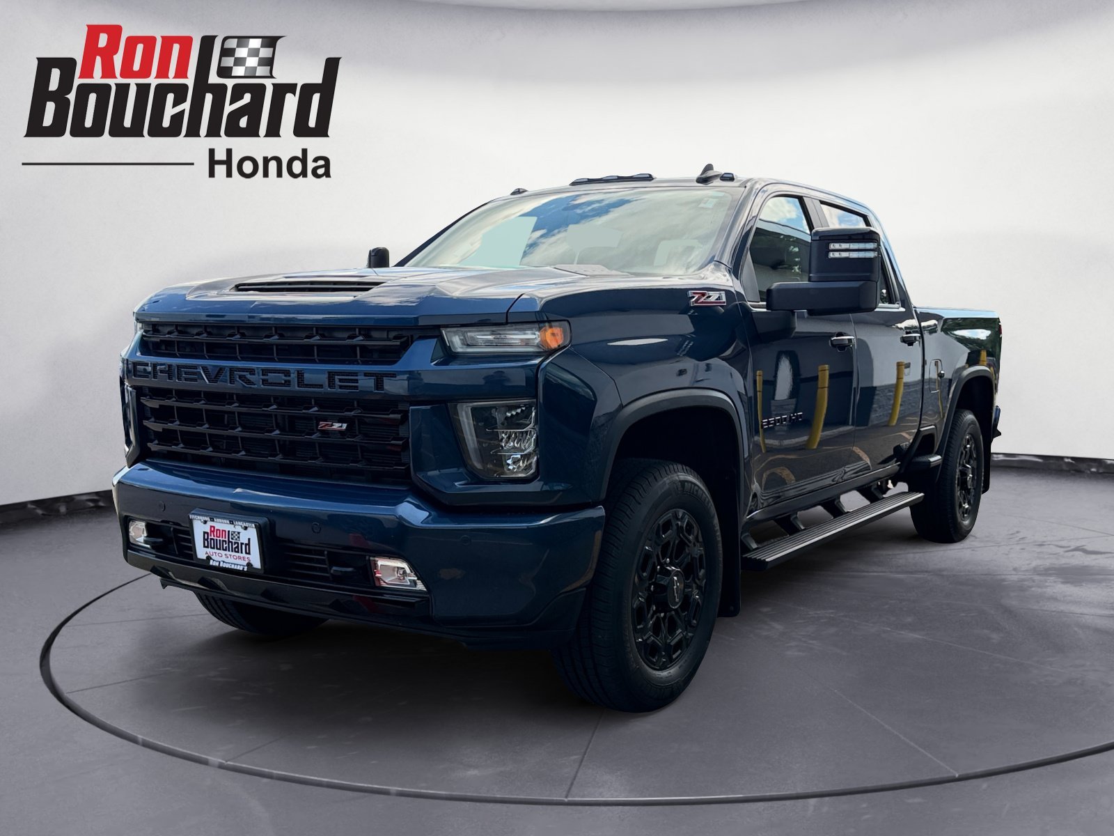 Used 2021 Northsky Blue Metallic Chevrolet LT image 5