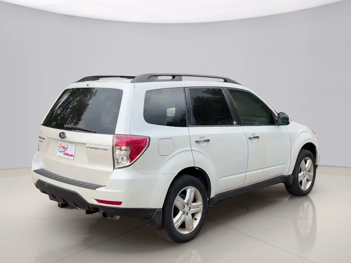 Used 2010 White Subaru 2.5X PREM image 5