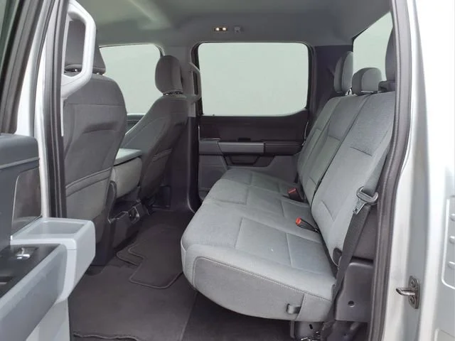 Used 2025  Ford XLT image 16