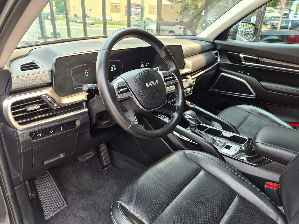 Used 2023 Gray Kia S image 14