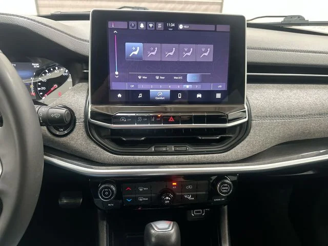 Used 2024 White Jeep Latitude image 17
