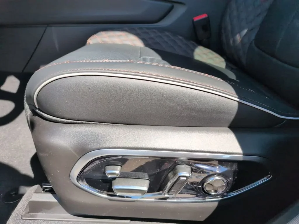 2026 Jeep Grand Cherokee Summit - Photo 18