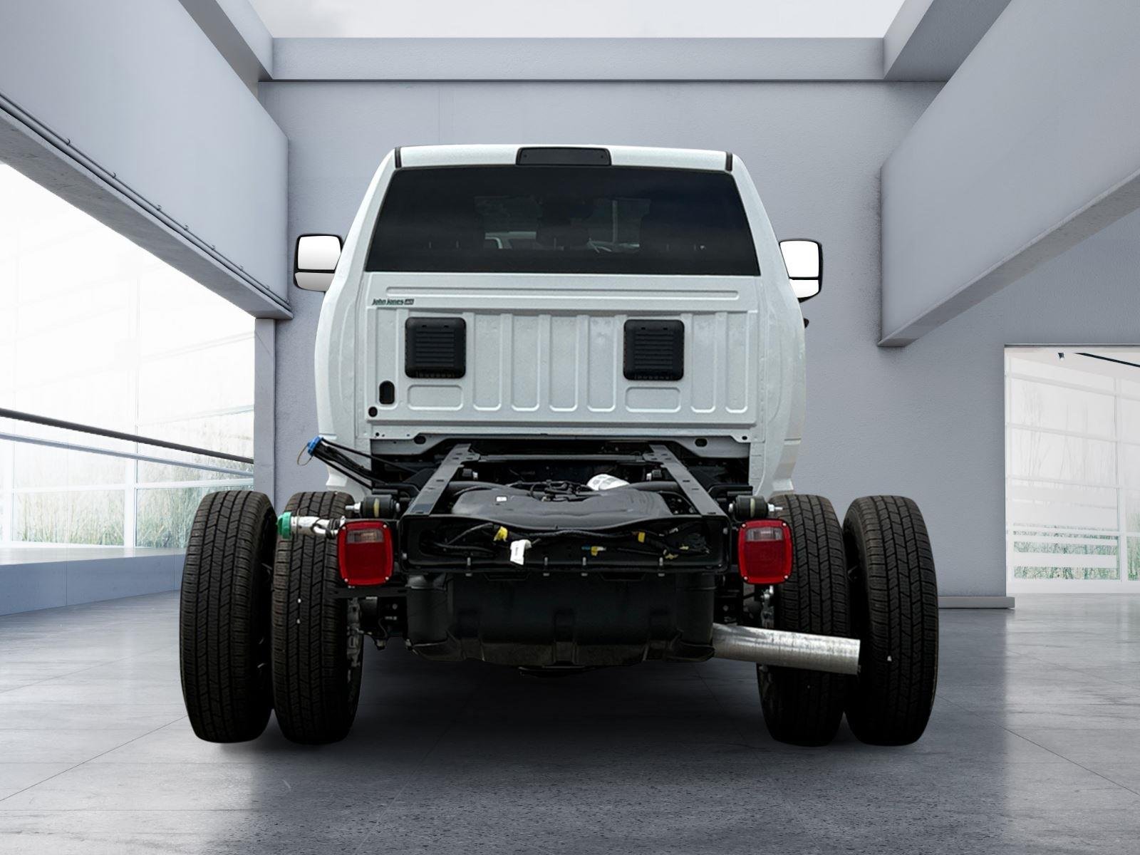 New 2026 Bright White Clear-Coat Exterior Paint RAM Tradesman image 4