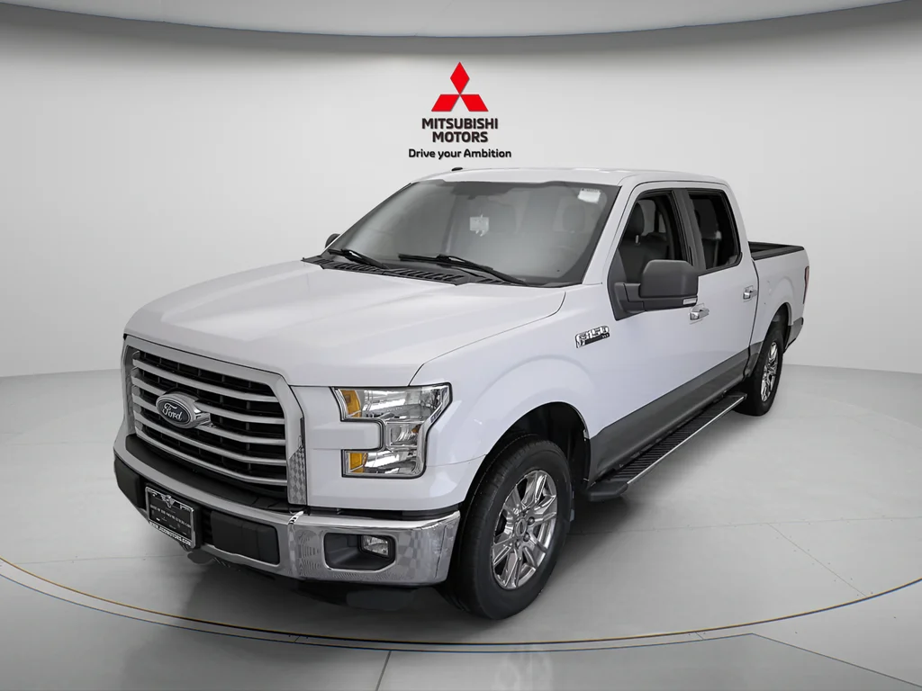 Used 2016 Oxford White Ford XLT image 3