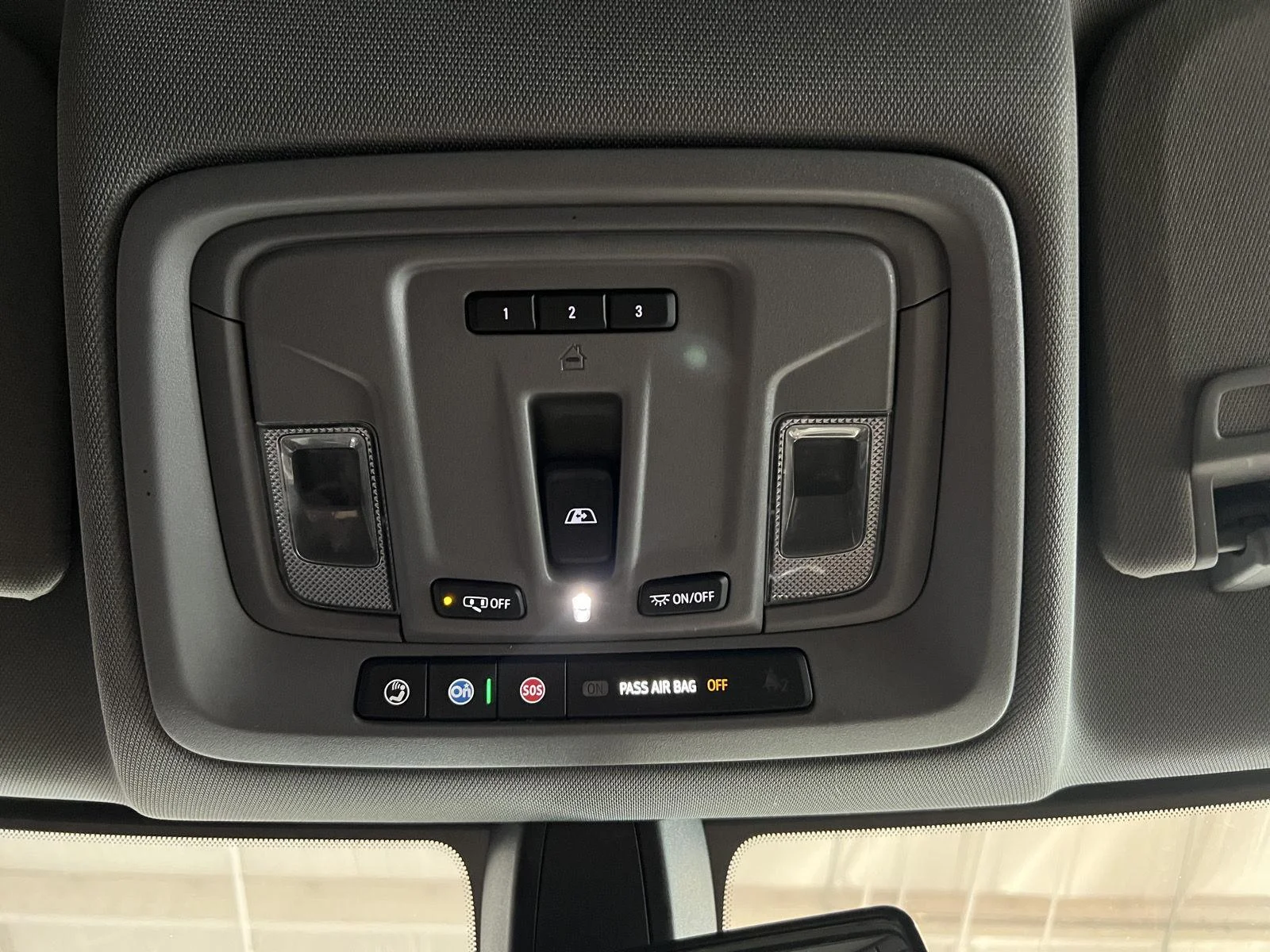 Used 2020 SUMMIT WHITE Chevrolet RST image 20
