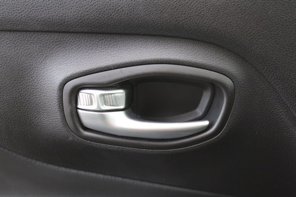 2018 Jeep Renegade Limited - Photo 16