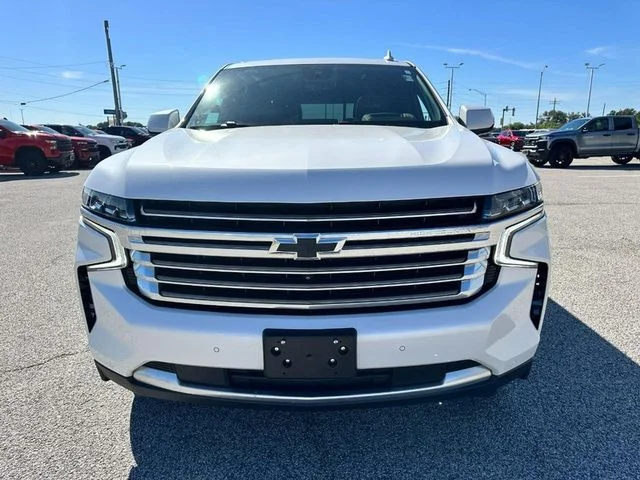 Used 2024 Iridescent Pearl Tricoat Chevrolet High Country image 35