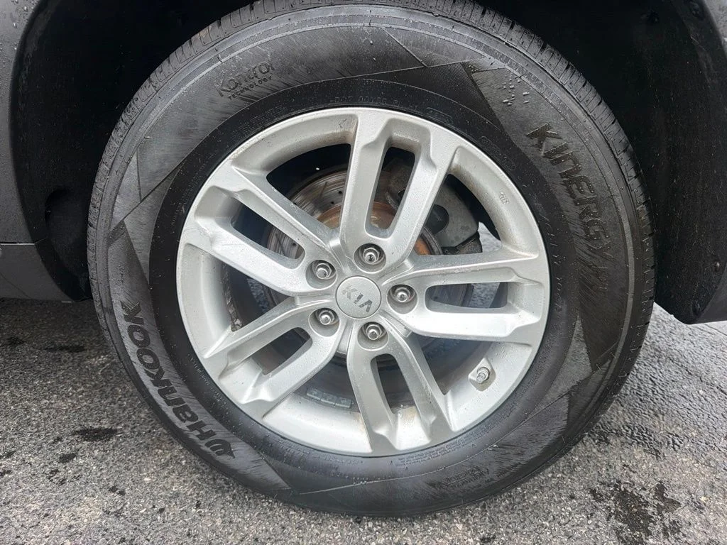 Used 2015 Black Kia LX image 53