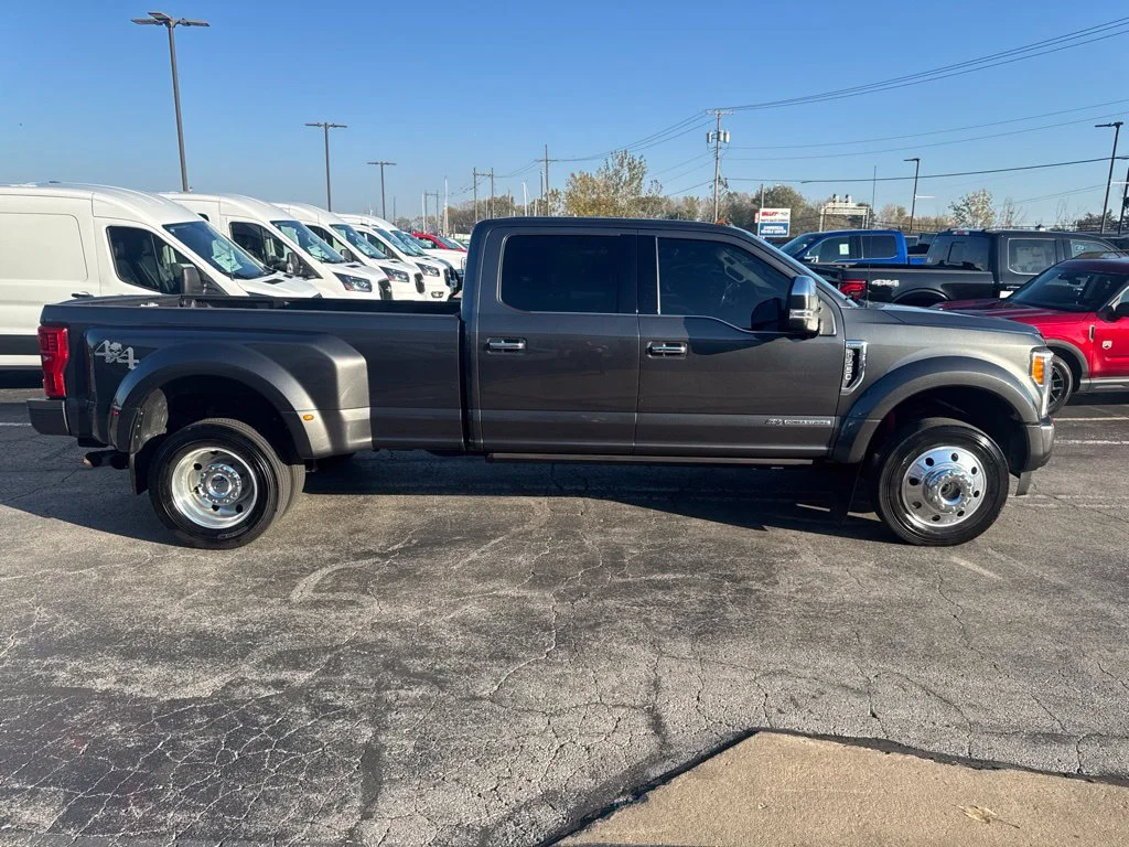 Used 2017 Gray Ford Platinum image 2